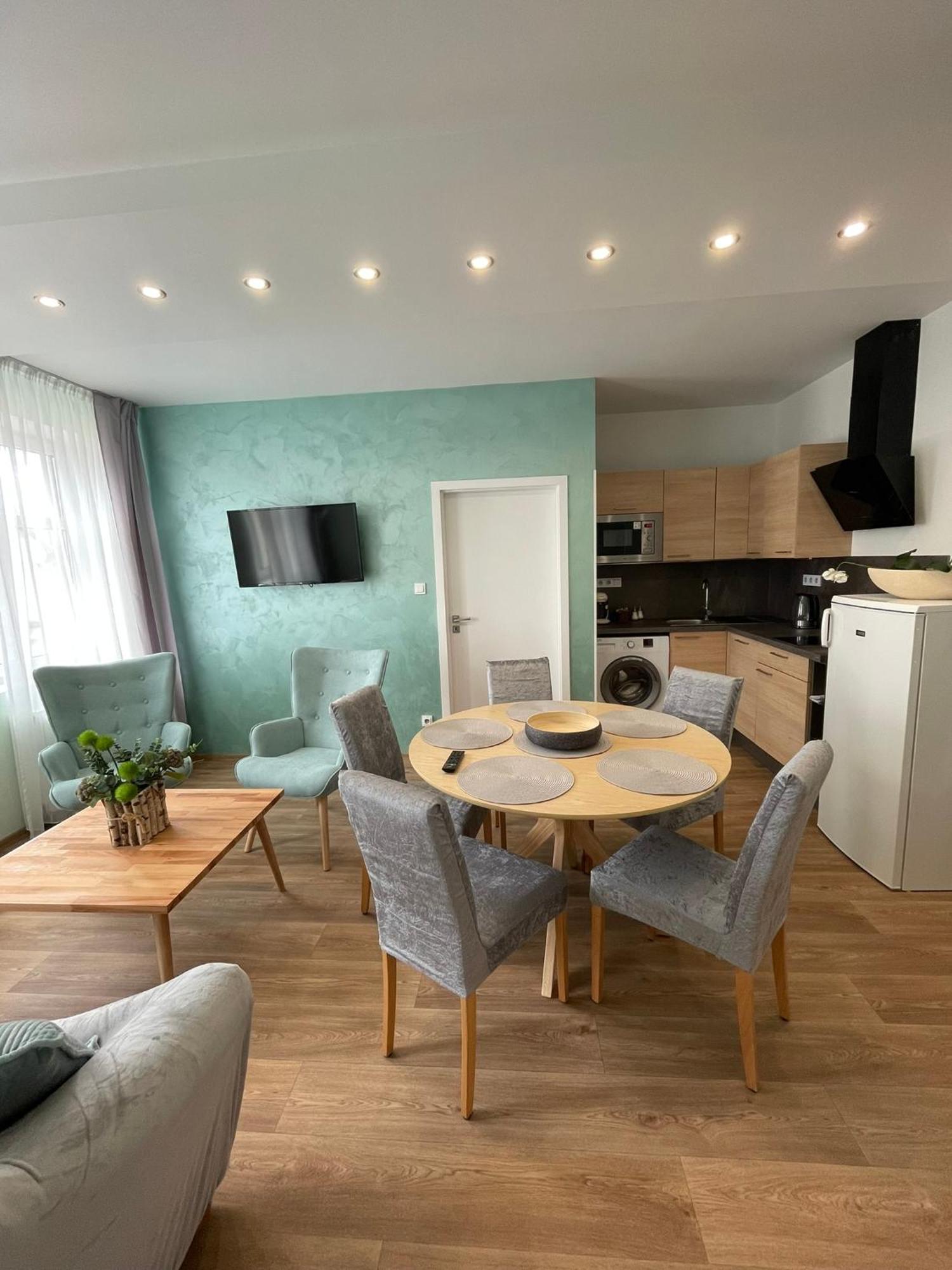 Apartmany Jasmin Liberec Bagian luar foto
