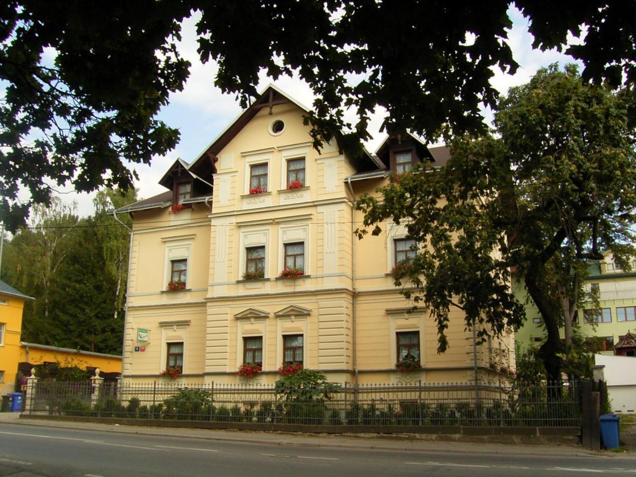 Apartmany Jasmin Liberec Bagian luar foto